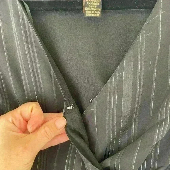 NWT Japan Black and Silver V-neck faux wrap top, size XS - Picture 3 of 5